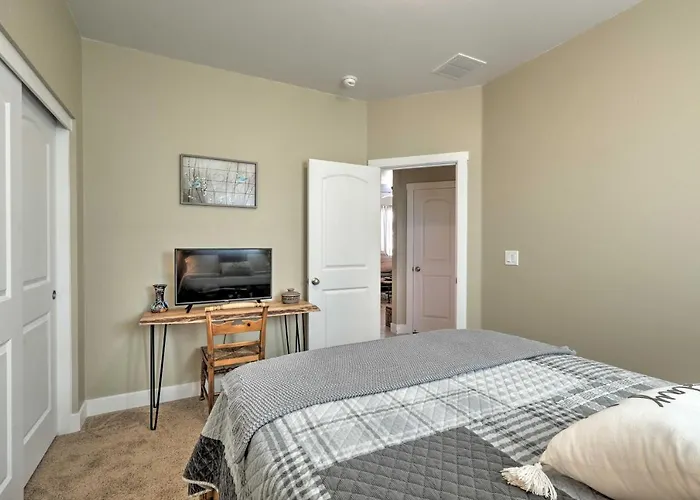 Family Hideaway W/ Guest House! * Flagstaff