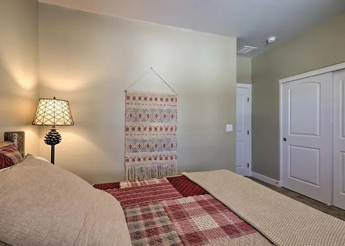 Family Hideaway W/ Guest House! * Flagstaff