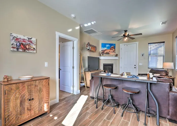 Family Hideaway W/ Guest House! Flagstaff